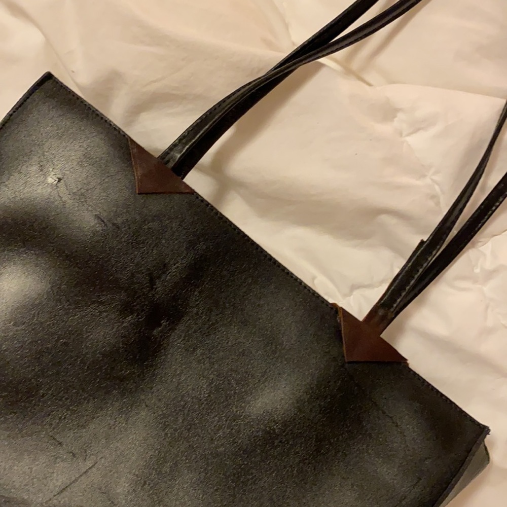 SOLD Charles David Leather Zebra Print 90s Tote - Picture 10 of 10